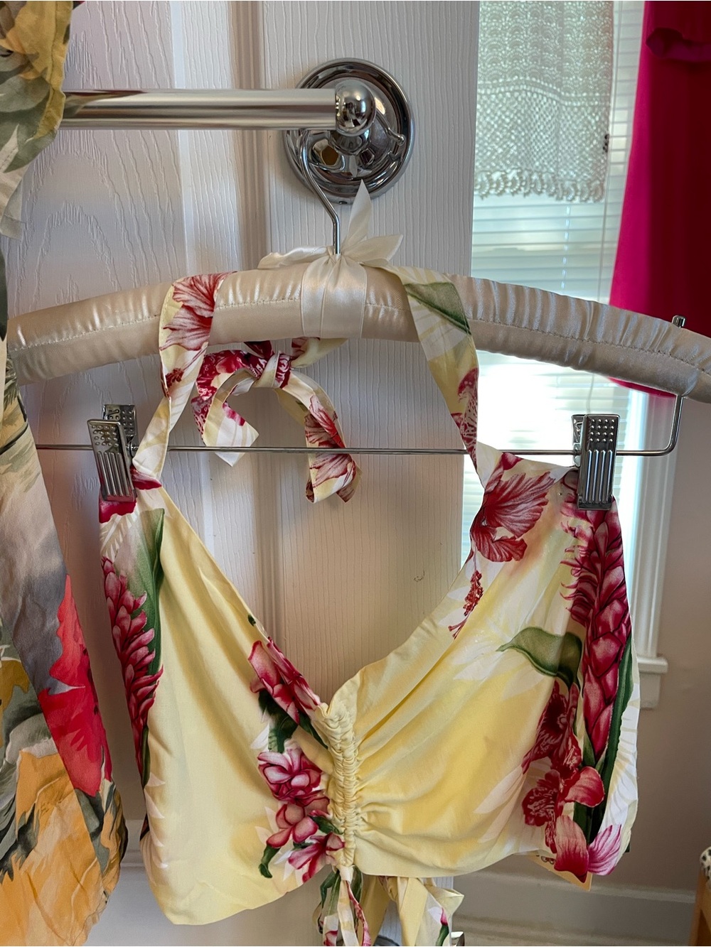 Yellow Floral Tie-Front Halter Top NWT Ruched Front Ginger Flower Print Rayon